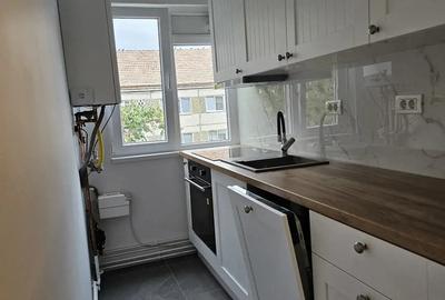 Apartement cu 3 camere semidecomandat - 3
