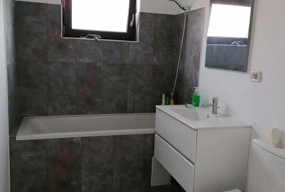 Vand jumatate de duplex, 82 metri utili plus terasa - 1