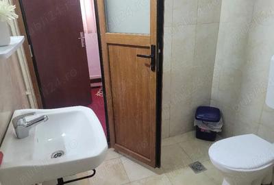 Garsonieră decomandată în Central - 4