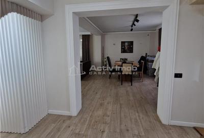 Casă cu 5 camere cu Teren 370 Mp în Central