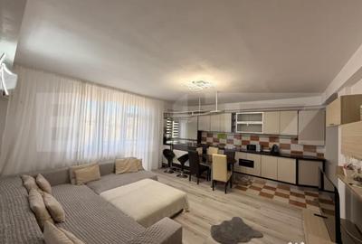 Apartament cu 2 camere decomandat în Central