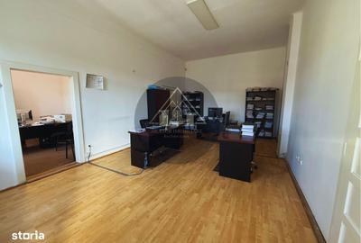 Spațiu comercial, de 65 mp, în Central - 5