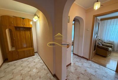 Apartament cu 3 camere decomandat, mobilat în Narcisa - 7