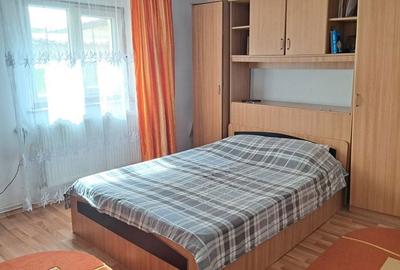 Casă cu 4 camere în 1 Mai - 1