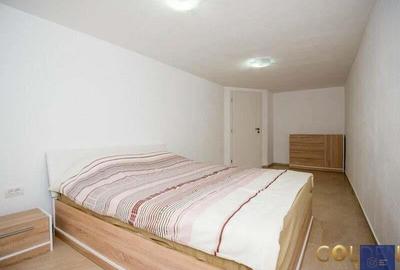 Apartament cu 5 camere decomandat în Central