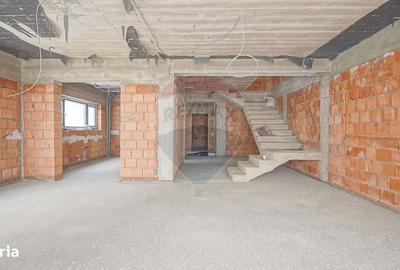 Casă cu 4 camere cu Teren 350 Mp în Central - 2