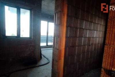 Duplex 5 camere, Becicherecu Mic - Garaj, terasa, Interior la Rosu - 23