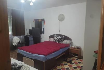 Apartament cu 2 camere decomandat în 9 Mai - 1