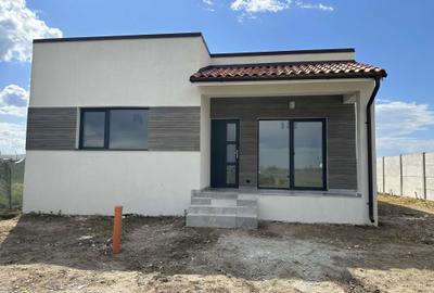 Casă cu 3 camere în Cârcea - 5