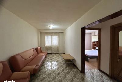 Apartament cu 3 camere decomandat în Prundu