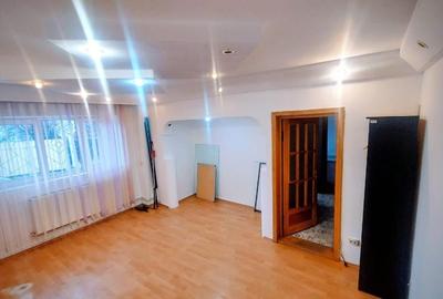 PARTICULAR Apartament de inchiriat Galati 3 camere parter Palatul Navigatiei - 13