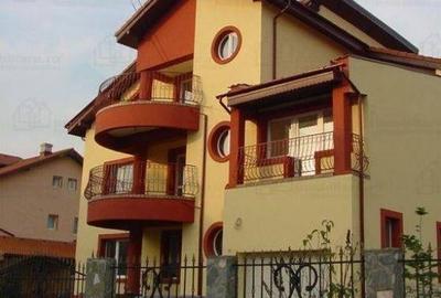 Casă individuală cu 14 camere cu Teren 750 Mp în Pipera