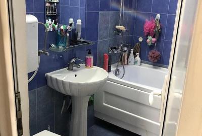 Apartament cu 3 camere semidecomandat în Central - 1