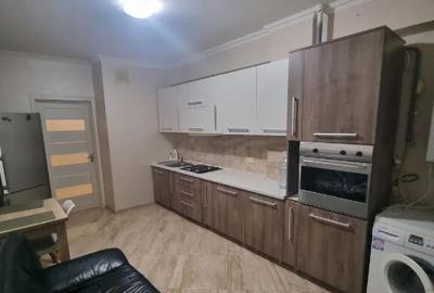 De vanzare o camera in zona 15 Noiembrie - 1