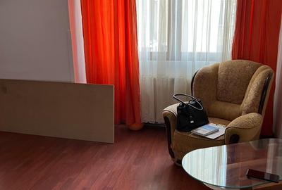 Apartament cu 4 camere în Central - 1