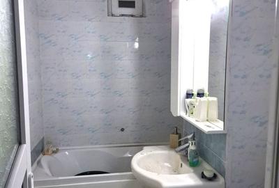 Apartament cu 2 camere decomandat în Lacu - 1