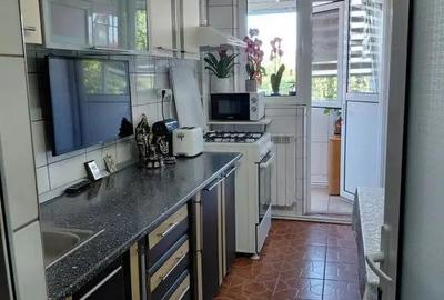 Apartament cu 2 camere decomandat în Micro 14 - 3