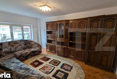 Apartament cu 3 camere decomandat în Cetate - 1