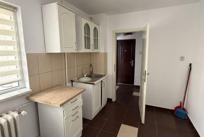 Spațiu comercial, de 52.7 mp, în Romană