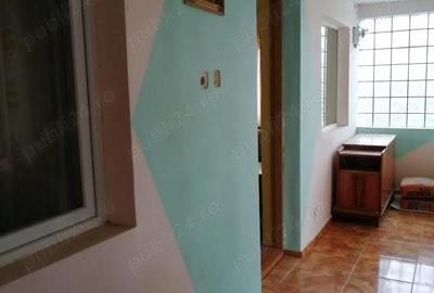 Casă cu 5 camere cu Teren 2500 Mp în Plopeni - 1