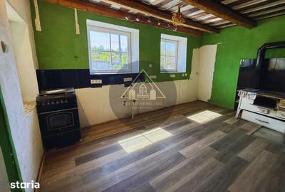Casă cu 2 camere cu Teren 1414 Mp în Laslea - 20