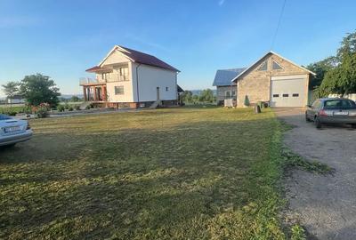 Casa si teren de vanzare - 2