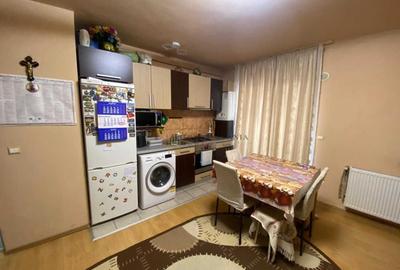 Vand apartament cu 3 camere in zona Gusterita - 2
