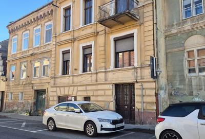 Casă cu 6 camere cu Teren 100 Mp în Centrul Istoric - 4