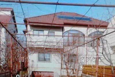 Casă cu 6 camere cu Teren 520 Mp în Lazu - 2