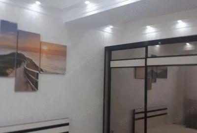 Apartament cu 2 camere decomandat în Tractorul - 2