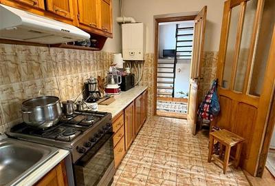 Casă cu 4 camere cu Teren 1481 Mp în Galata - 10