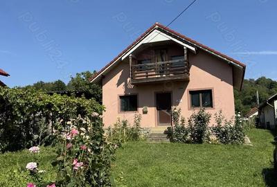 Casă cu 3 camere cu Teren 600 Mp în Padeș - 2