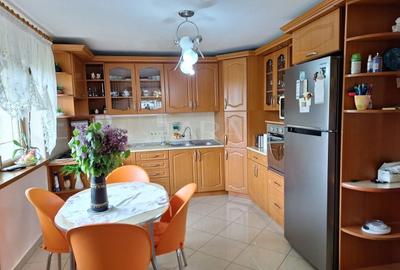 Casă individuală cu 6 camere cu Canalizare în Europa - 3