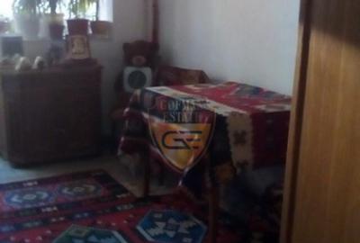 Apartament cu 3 camere decomandat în Casa de Cultură - 1