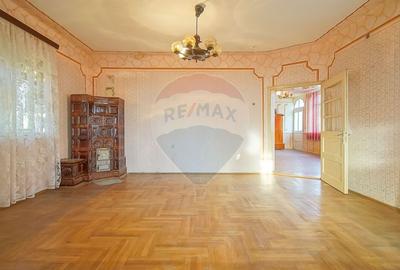 Casă cu 6 camere cu Teren 2134 Mp în Cincu - 15