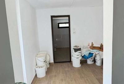 Spațiu comercial, de 72 mp, în Poiana - 6