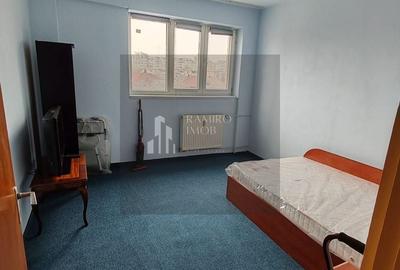 Apartament cu 3 camere decomandat în Baba Novac - 2