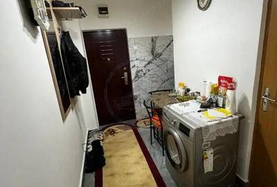 ? Apartament 2 camere parter Zona Lama - 3
