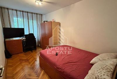 Apartament cu 3 camere in zona Sagului, centrala termica, etajul intai - 4