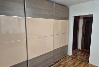 Sect 1, apartament 2 camere Calea Grivitei 232 , piataChibrit,metrou 1Mai,RAR - 13
