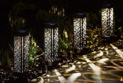 Moderna si luminoasa rezidenta,design inteligent,curte spati