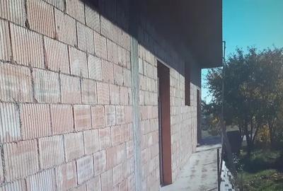 Casă cu 5 camere în Lisaura - 2