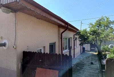 Casa 3 camere bucatarie,baie toate utilita?ile la 8 km de Selgros Craiova - 4