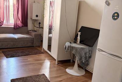 Casă cu 2 camere cu Teren 200 Mp în UTA - 4