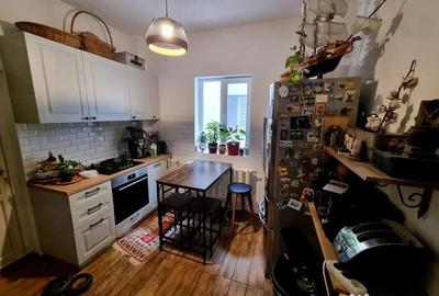Apartament cu 4 camere decomandat în Ultracentral