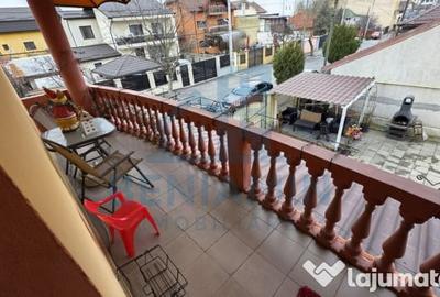 Apartament cu 3 camere semidecomandat în Craiovița Nouă - 1