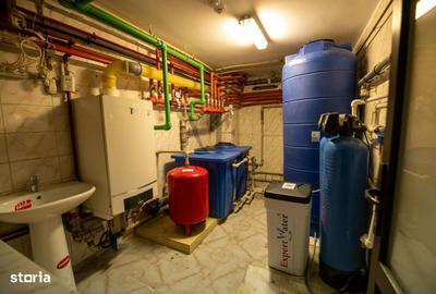 Casă cu 4 camere în Băneasa