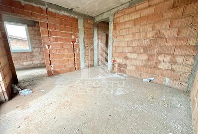 Duplex despartit prin baie si hol cu 3 dormitoare si dressing in Giroc - 1