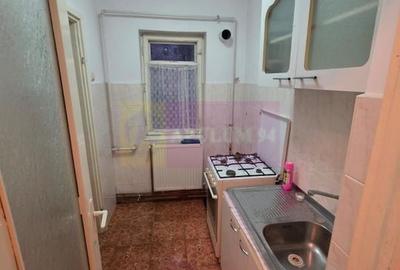 Apartament cu 3 camere de vanzare in Campina - Zona Liceul Energetic - 12