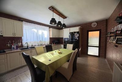 Casă individuală cu 5 camere cu Canalizare în Curteni - 6